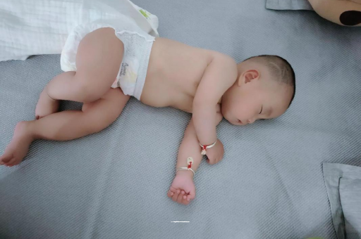 阿勒泰9个月宝宝可以吃盐吗